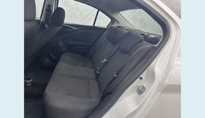 FIAT CRONOS DRIVE 1.0 FLEX MANUAL 4P - BRANCO - 2023 Foto 8 (Grande)