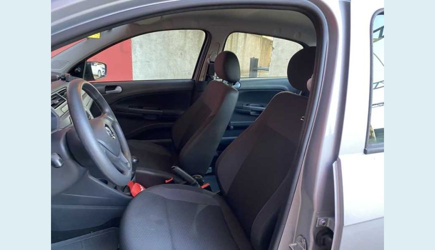 VOLKSWAGEN VOYAGE TRENDLINE 1.6 FLEX MANUAL 4P - PRATA - 2018 Foto 8 (Grande)