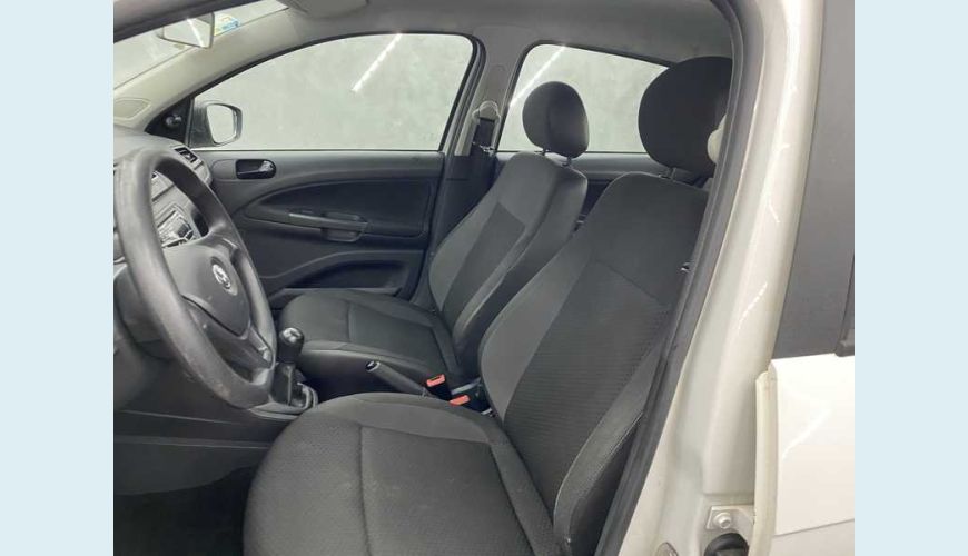 VOLKSWAGEN VOYAGE 1.0 MPI FLEX MANUAL 4P - BRANCO - 2020 Foto 8 (Grande)