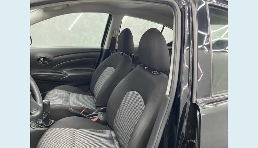 NISSAN VERSA 1.0 12V V-DRIVE FLEX MANUAL 4P - PRETO - 2021 Foto 8 (Grande)