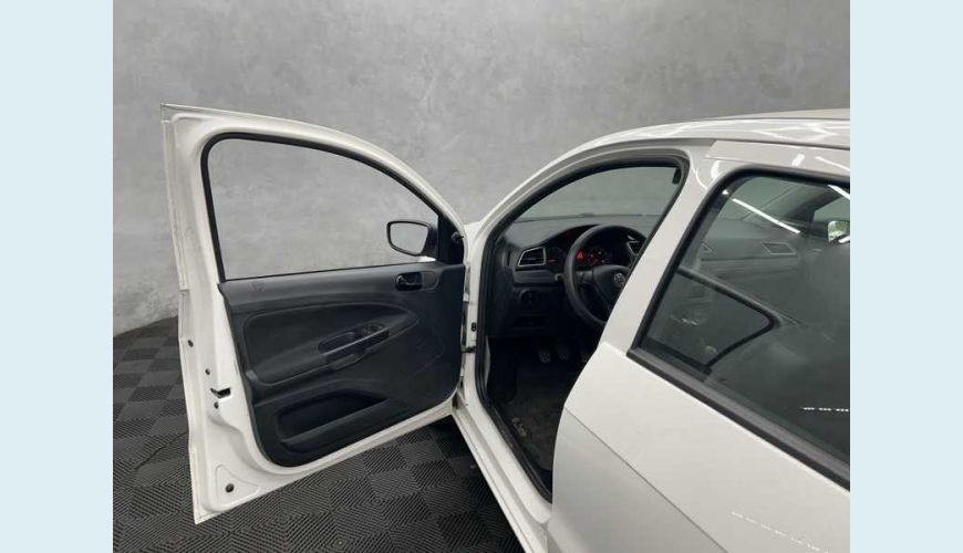 VOLKSWAGEN GOL 1.0 12V FLEX MANUAL 4P - BRANCO - 2023 Foto 8 (Grande)