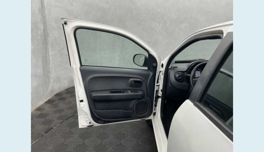 FIAT MOBI LIKE 1.0 FLEX MANUAL 4P - BRANCO - 2023 Foto 8 (Grande)