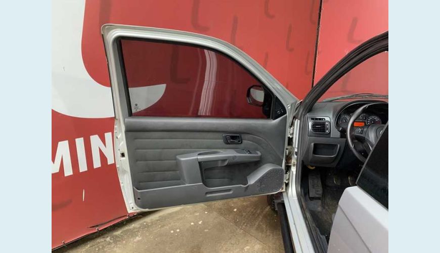 FIAT STRADA ADVENTURE 1.8 16V FLEX MANUAL 2P - PRATA - 2011 Foto 8 (Grande)