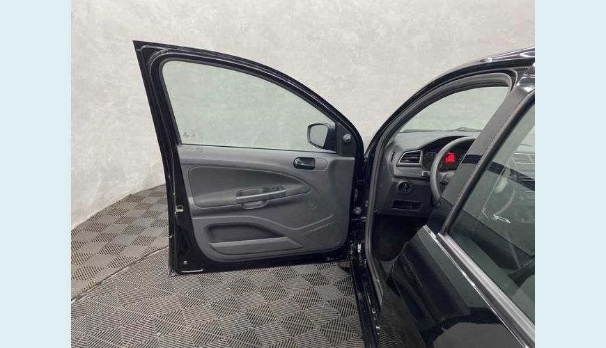 VOLKSWAGEN GOL 1.0 12V FLEX MANUAL 4P - PRETO - 2021 Foto 8 (Grande)