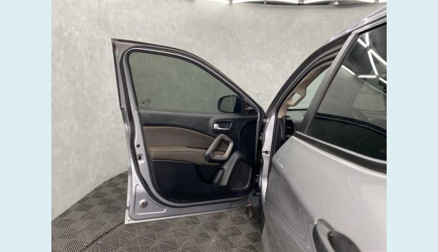 FIAT TORO ENDURANCE 1.8 FLEX AUT. 4P - PRATA - 2021 Foto 8 (Grande)
