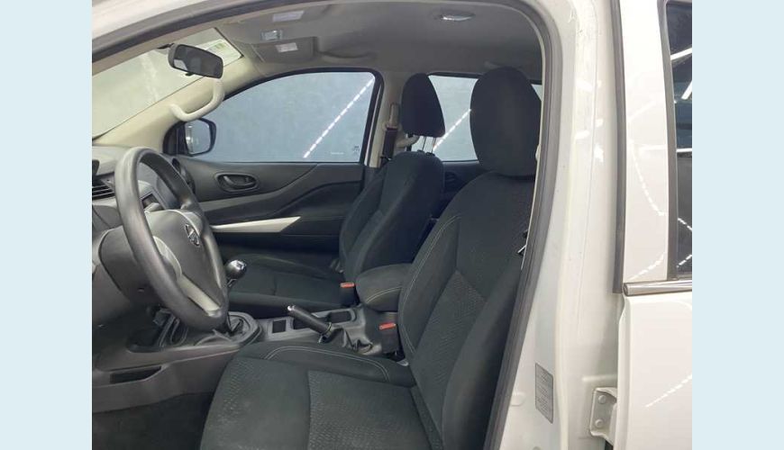 NISSAN FRONTIER CD S 2.3 TD DIESEL MANUAL 4P - BRANCO - 2021 Foto 8 (Grande)