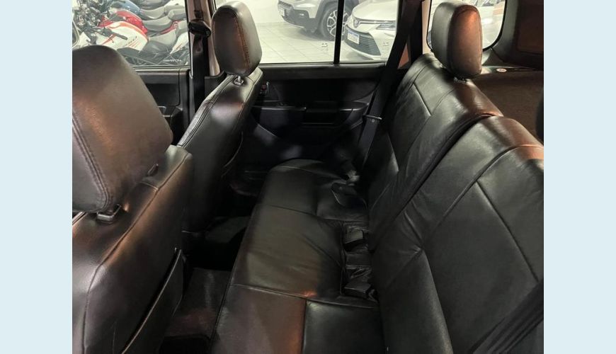 MITSUBISHI PAJERO TR4 2.0 16V 140CV FLEX MANUAL 4P - PRATA - 2008 Foto 8 (Grande)