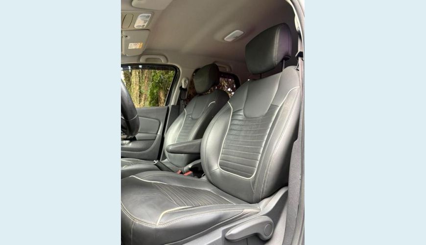 RENAULT CAPTUR INTENSE 2.0 FLEX AUT. 4P - PRETO - 2018 Foto 8 (Grande)