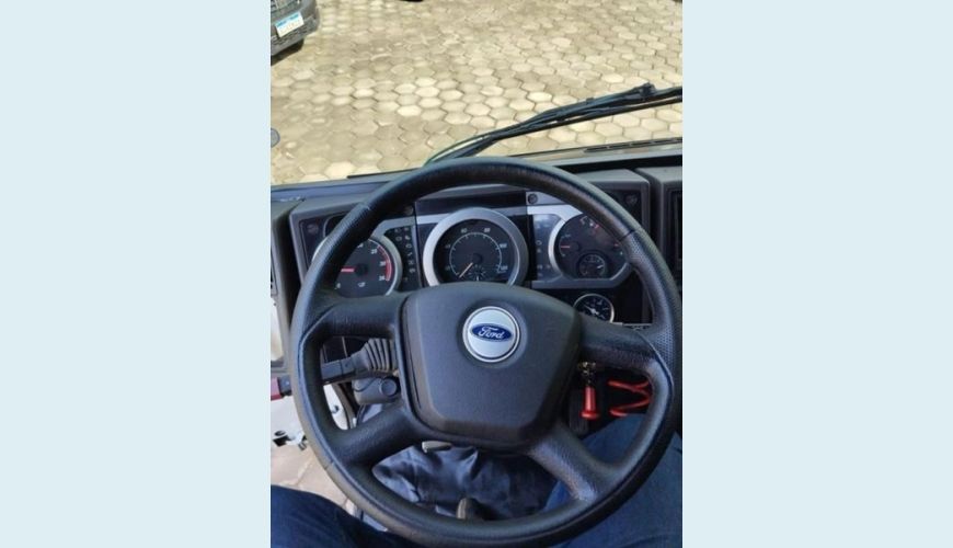 FORD CARGO A DIESEL MANUAL 2P - BRANCO - 2006 Foto 8 (Grande)