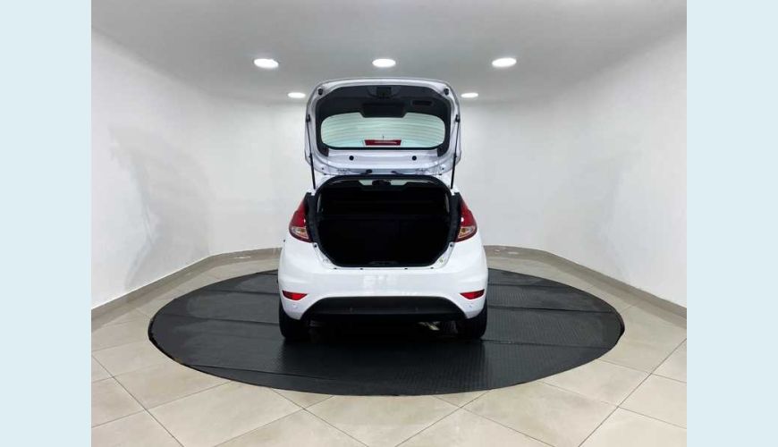 FORD FIESTA SEL 1.6 FLEX MANUAL 4P - BRANCO - 2017 Foto 8 (Grande)