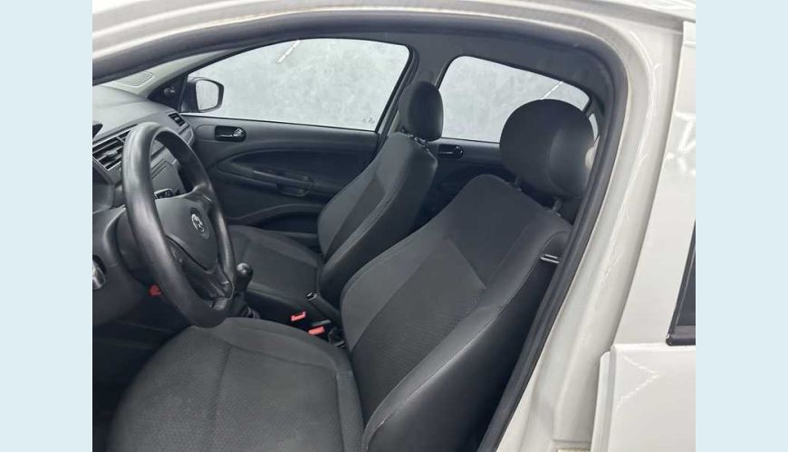 VOLKSWAGEN VOYAGE 1.0 MPI FLEX MANUAL 4P - BRANCO - 2023 Foto 8 (Grande)