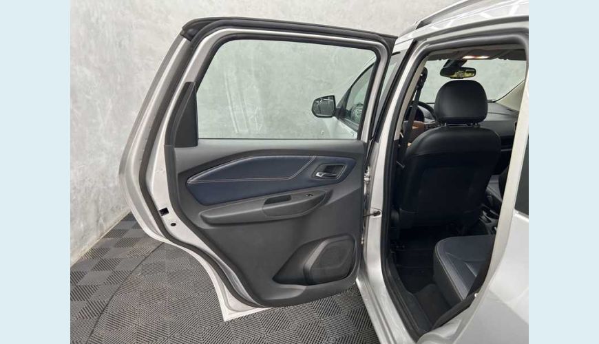 CHEVROLET SPIN PREMIER 1.8 FLEX AUT. 4P - PRATA - 2023 Foto 8 (Grande)