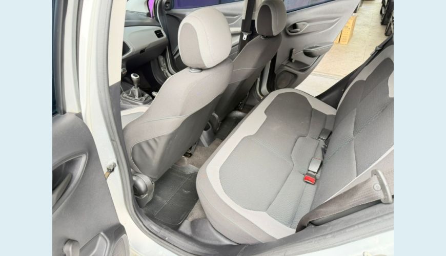 CHEVROLET ONIX FLEX MANUAL 4P - PRATA - 2013 Foto 8 (Grande)