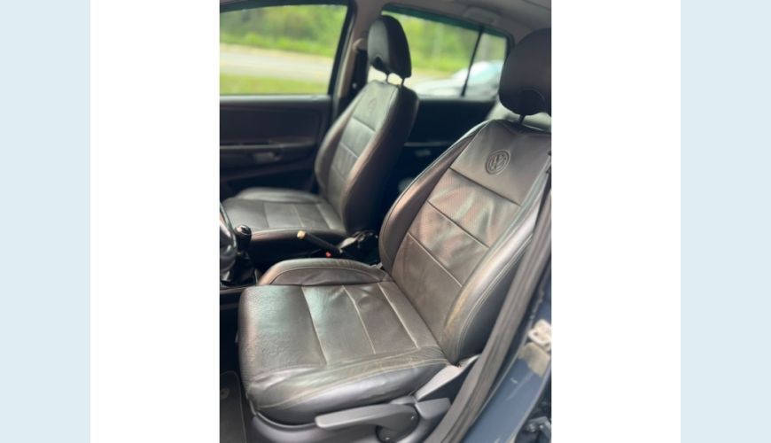 VOLKSWAGEN FOX FLEX MANUAL 4P - CINZA - 2015 Foto 8 (Grande)