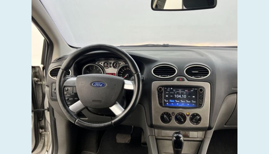 FORD FOCUS 2.0 FLEX AUT. 4P - PRATA - 2012 Foto 8 (Grande)