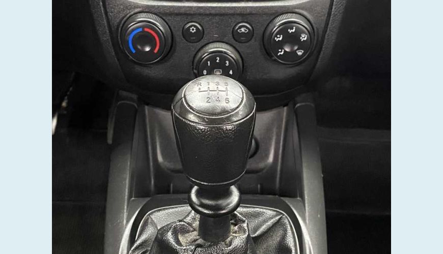 CHEVROLET ONIX JOY 1.0 FLEX MANUAL 4P - BRANCO - 2018 Foto 8 (Grande)