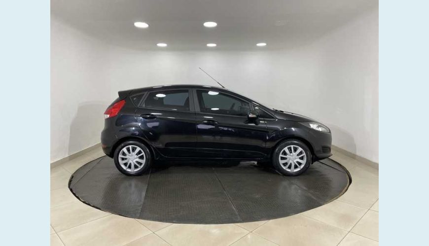 FORD FIESTA SE 1.6 16V FLEX MANUAL 4P - PRETO - 2017 Foto 8 (Grande)