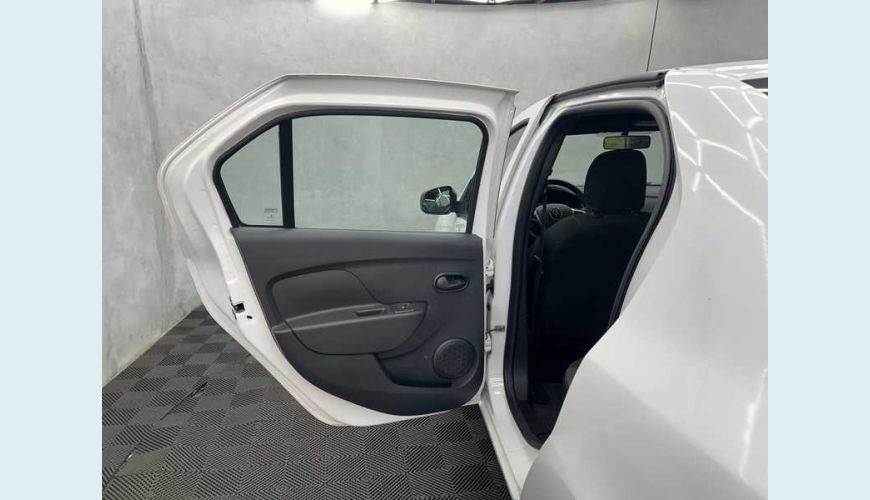 RENAULT LOGAN ZEN 1.0 FLEX MANUAL 4P - BRANCO - 2024 Foto 8 (Grande)