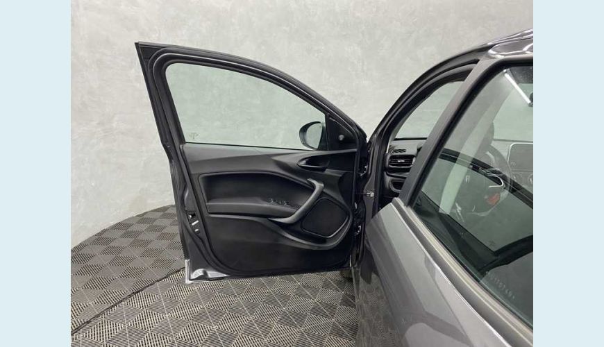 FIAT FIAT CRONOS DRIVE 1.3 FLEX MANUAL 4P - CINZA - 2022 Foto 8 (Grande)