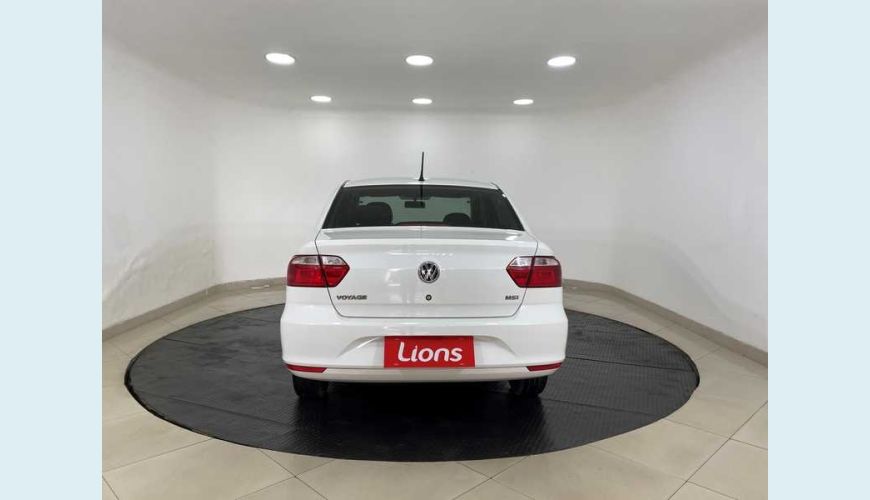 VOLKSWAGEN VOYAGE TRENDLINE 1.6 FLEX MANUAL 4P - BRANCO - 2018 Foto 8 (Grande)