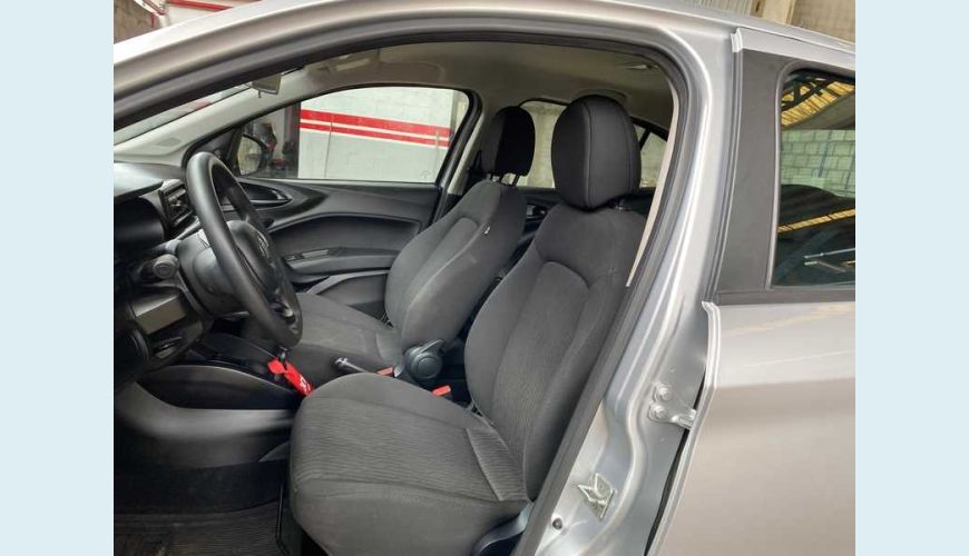 FIAT FIAT CRONOS 1.3 FLEX MANUAL 4P - PRATA - 2022 Foto 8 (Grande)