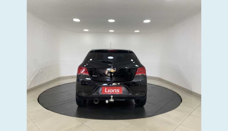 CHEVROLET CHEVROLET ONIX LT SPE 1.4 FLEX MANUAL 4P - PRETO - 2017 Foto 8 (Grande)
