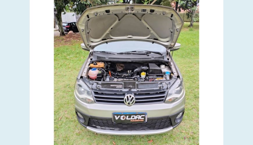 VOLKSWAGEN CROSSFOX FLEX MANUAL 5P - DOURADO - 2011 Foto 8 (Grande)