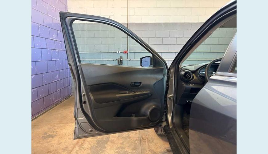 NISSAN KICKS ACTIVE 1.6 FLEX AUT. 4P - CINZA - 2024 Foto 8 (Grande)