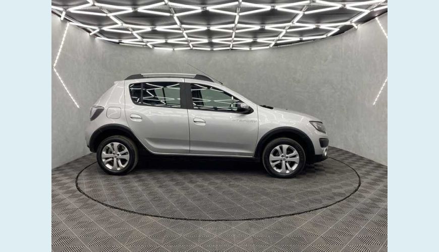 RENAULT SANDERO STEPWAY 1.6 8V FLEX MANUAL 4P - PRATA - 2017 Foto 8 (Grande)