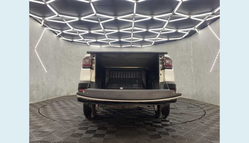 FIAT STRADA ENDURANCE 1.4 FLEX MANUAL 2P - BRANCO - 2022 Foto 8 (Grande)