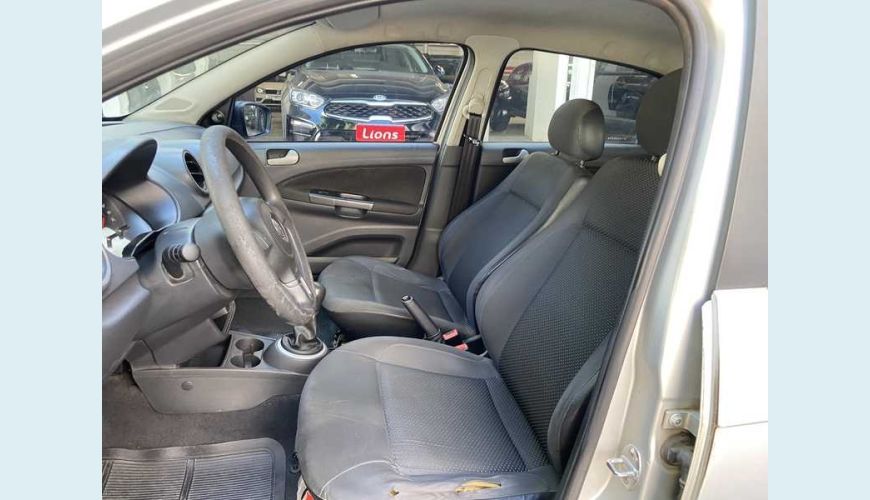 VOLKSWAGEN GOL TECITY 1.0 FLEX MANUAL 4P - PRATA - 2015 Foto 8 (Grande)