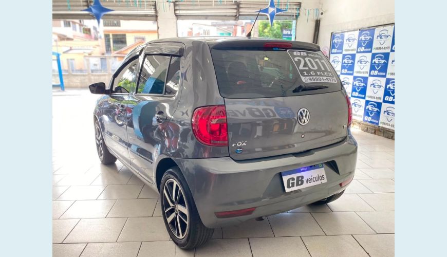 VOLKSWAGEN FOX 1.6 MI 8V FLEX MANUAL 4P - CINZA - 2011 Foto 8 (Grande)