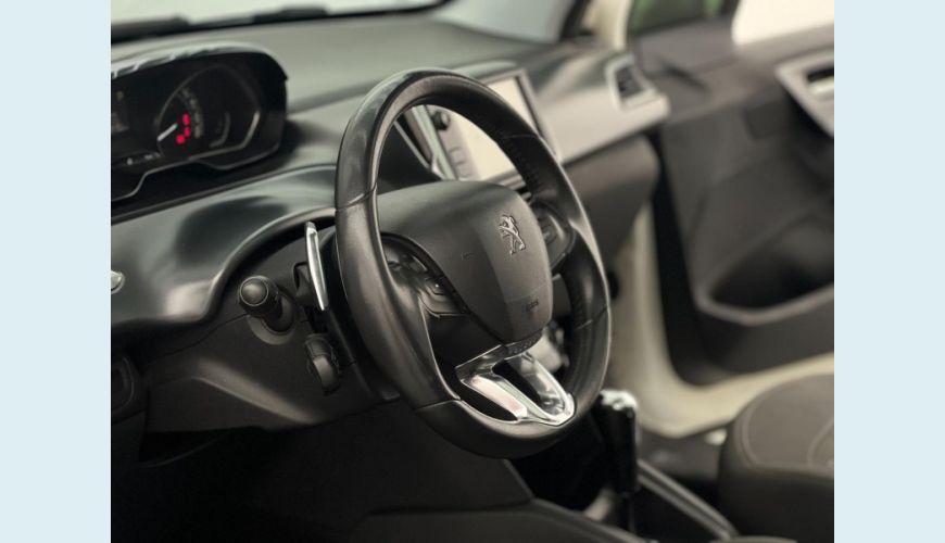 PEUGEOT 208 GRIFFE A FLEX AUT. 4P - BRANCO - 2015 Foto 8 (Grande)