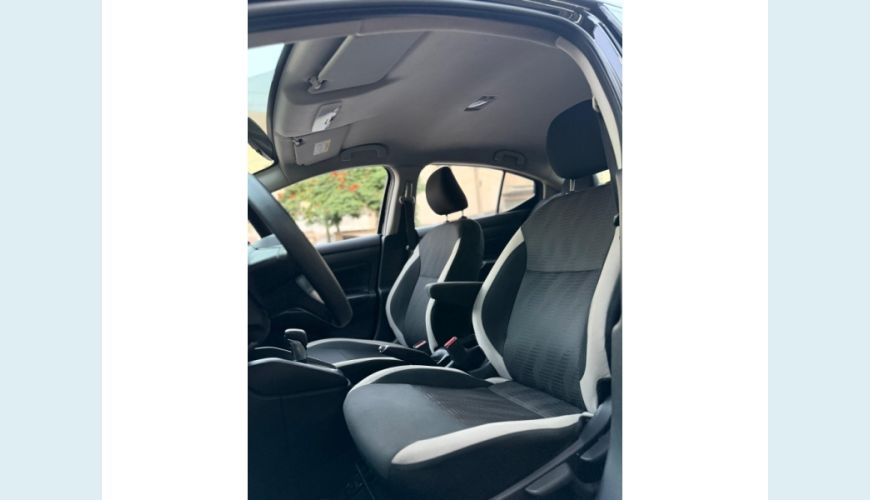 NISSAN VERSA FLEX AUT. 4P - PRETO - 2022 Foto 8 (Grande)