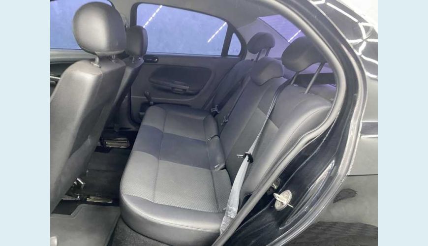 VOLKSWAGEN VOYAGE 1.6 FLEX MANUAL 4P - PRETO - 2022 Foto 8 (Grande)