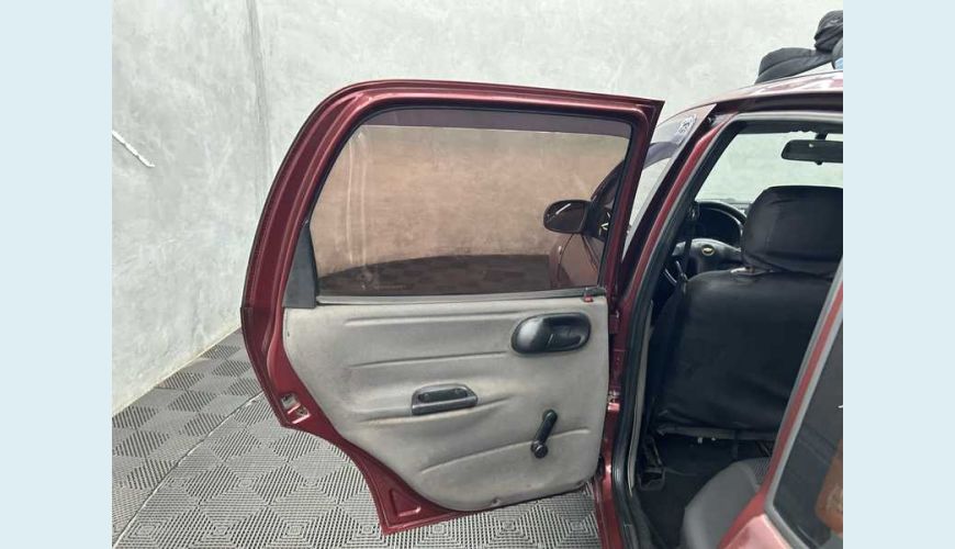 CHEVROLET CLASSIC LS VHC 1.0 FLEX MANUAL 4P - VERMELHO - 2011 Foto 8 (Grande)