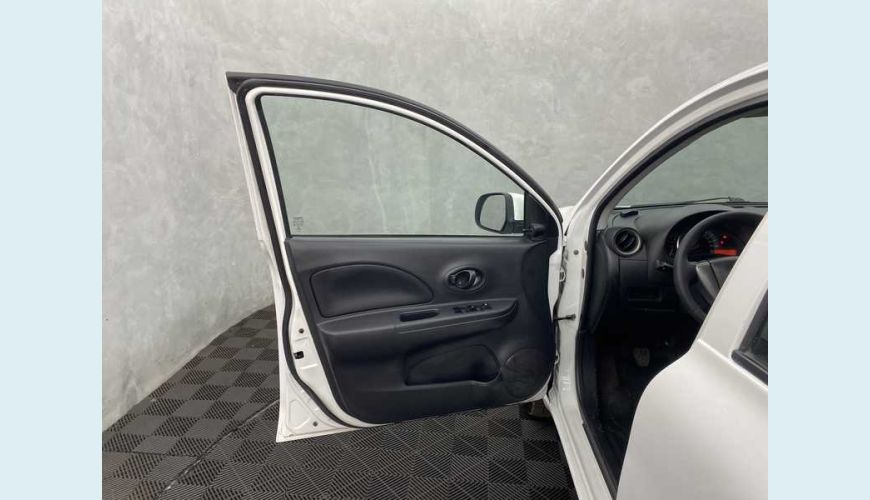NISSAN MARCH S 1.0 12V FLEX MANUAL 4P - BRANCO - 2019 Foto 8 (Grande)