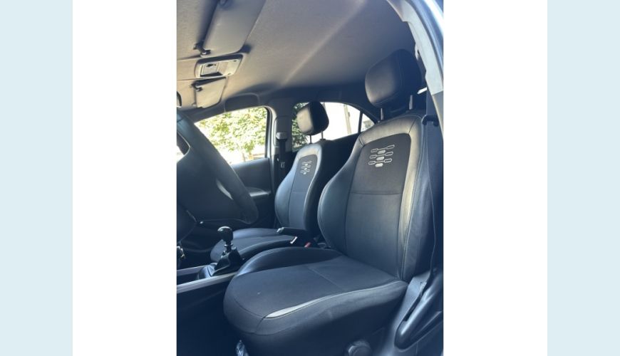 CHEVROLET ONIX FLEX MANUAL 4P - BRANCO - 2019 Foto 8 (Grande)
