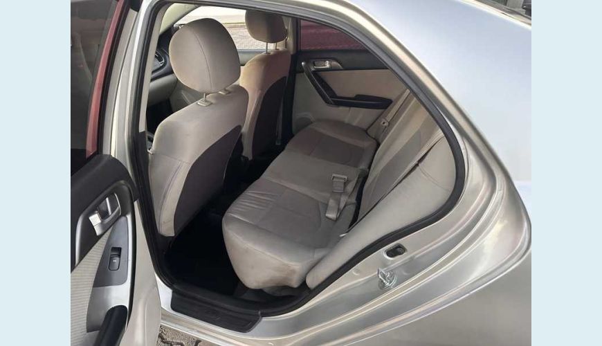 KIA CERATO EX 1.6 16V 6VEL AUT. - PRATA - 2011 Foto 8 (Grande)