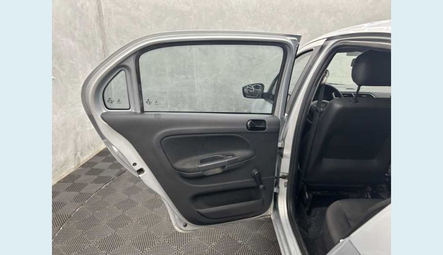 VOLKSWAGEN VOLKSWAGEN GOL 1.6 FLEX MANUAL 4P - PRATA - 2020 Foto 8 (Grande)