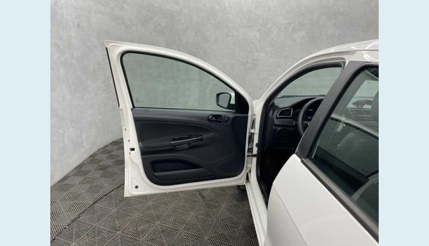 VOLKSWAGEN VOLKSWAGEN VOYAGE 1.6 FLEX MANUAL 4P - BRANCO - 2022 Foto 8 (Grande)