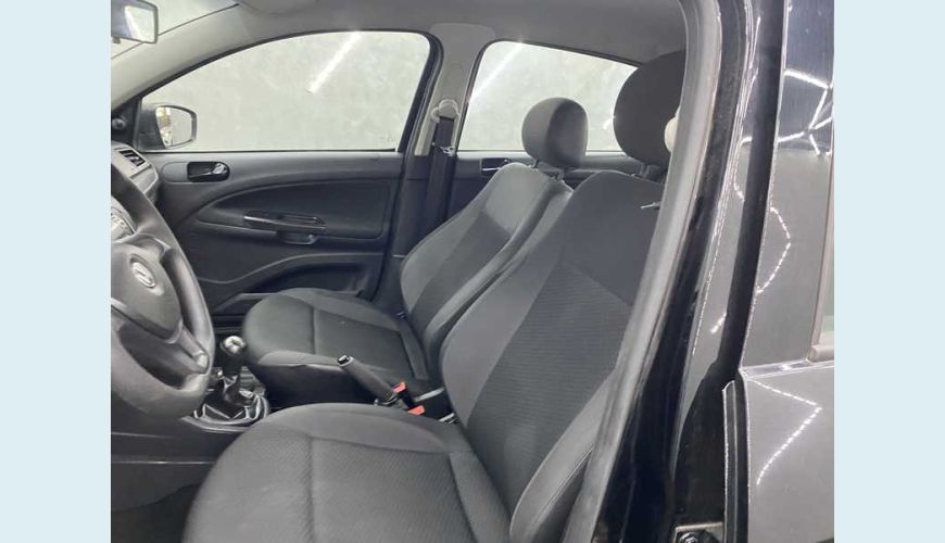 VOLKSWAGEN VOYAGE 1.6 FLEX MANUAL 4P - PRETO - 2022 Foto 8 (Grande)
