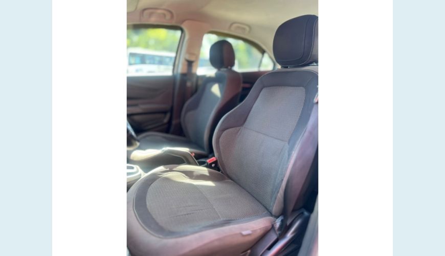CHEVROLET PRISMA FLEX AUT. 4P - PRATA - 2015 Foto 8 (Grande)
