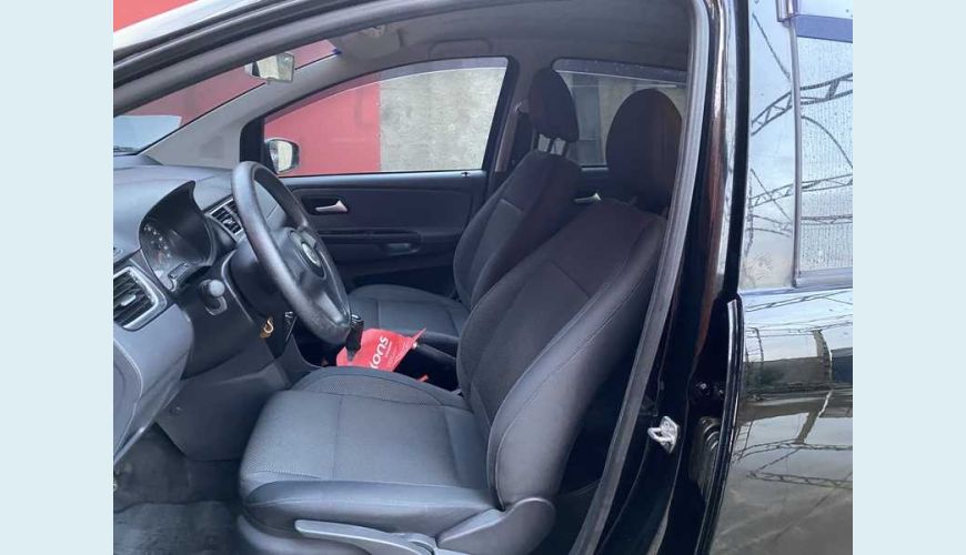 VOLKSWAGEN FOX 1.0 8V FLEX MANUAL 3P - PRETO - 2012 Foto 8 (Grande)