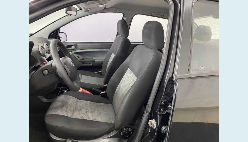 FORD FIESTA SE 1.6 ROCAM FLEX MANUAL 4P - PRETO - 2014 Foto 8 (Grande)
