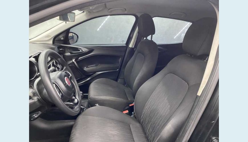 FIAT ARGO DRIVE 1.0 FLEX MANUAL 4P - PRETO - 2020 Foto 8 (Grande)