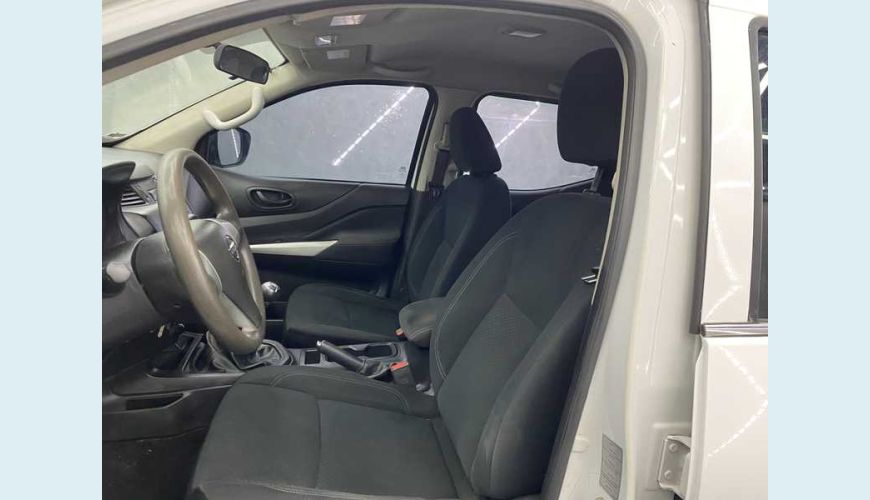 NISSAN FRONTIER CD S 2.3 TD DIESEL MANUAL 2P - BRANCO - 2021 Foto 8 (Grande)