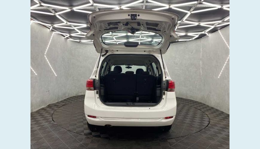 CHEVROLET SPIN LS 1.8 FLEX MANUAL 4P - BRANCO - 2022 Foto 8 (Grande)