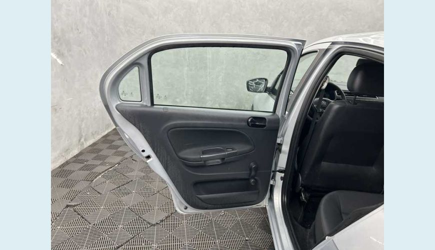 VOLKSWAGEN GOL 1.0 12V FLEX MANUAL 4P - PRATA - 2021 Foto 8 (Grande)