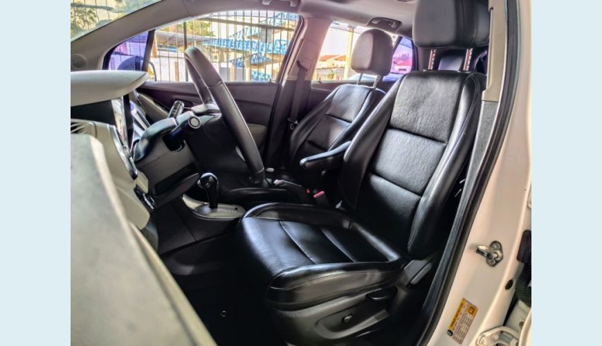 CHEVROLET TRACKER FLEX AUT. 4P - BRANCO - 2015 Foto 8 (Grande)